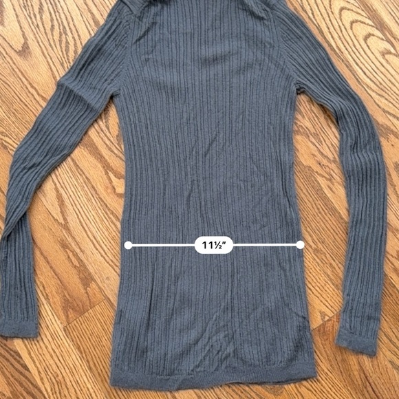 Vince Ribbed Cashmere Sweater - Picture 6 of 6